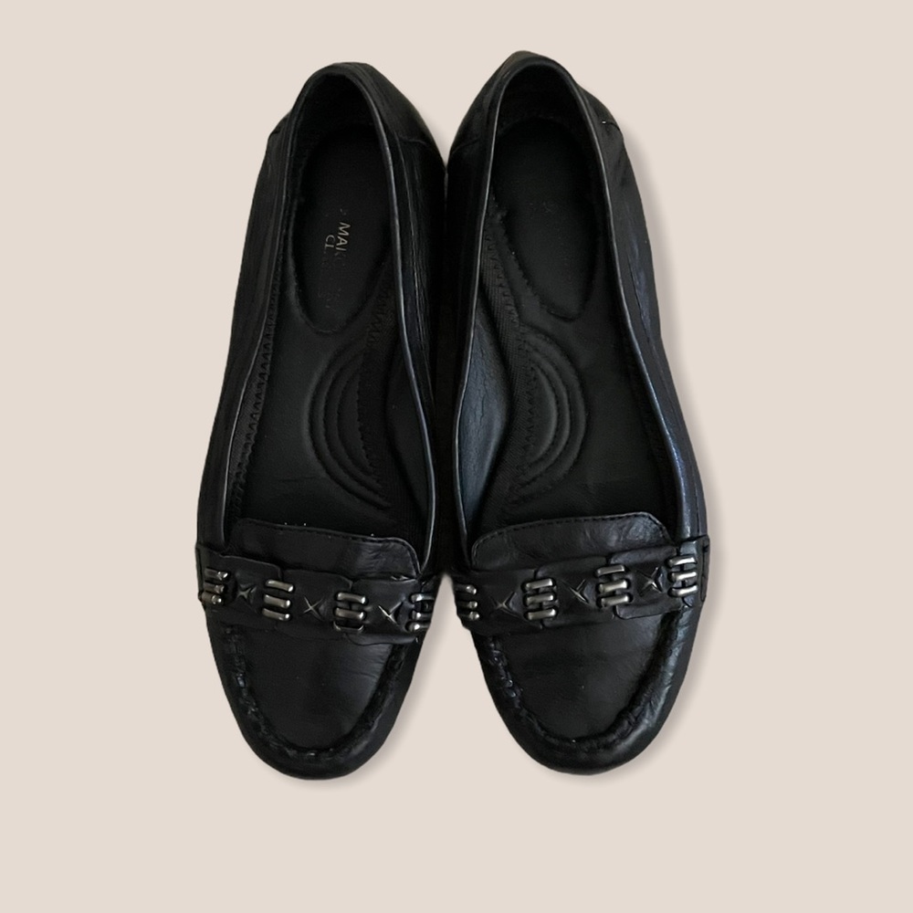 B Makowsky Women’s Leather Loafer 5.5 Black Flat